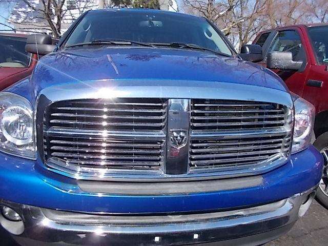 2007 Dodge Ram Pickup 1500 Laramie 4dr Quad Cab SB